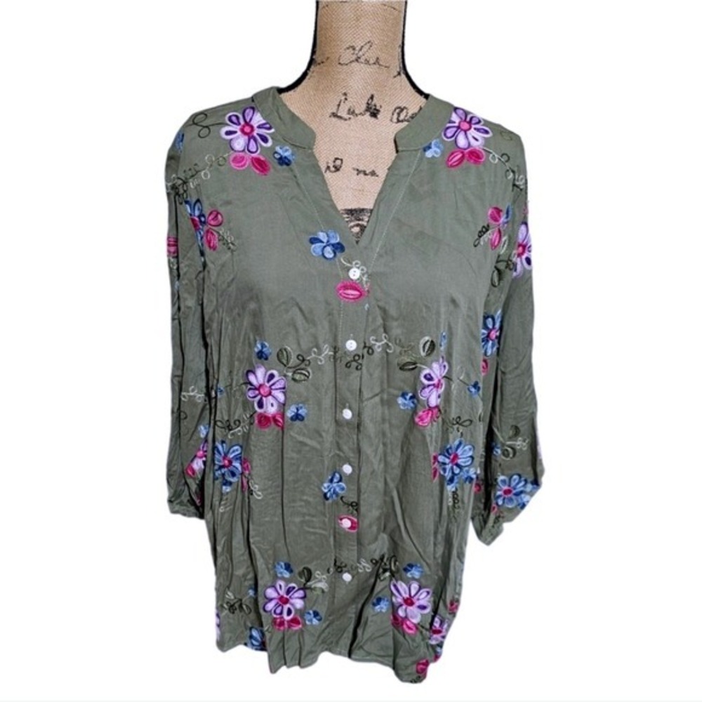 Anthropologie x Kindred Green and Purple Floral‎ Embroidered Button Down Shirt